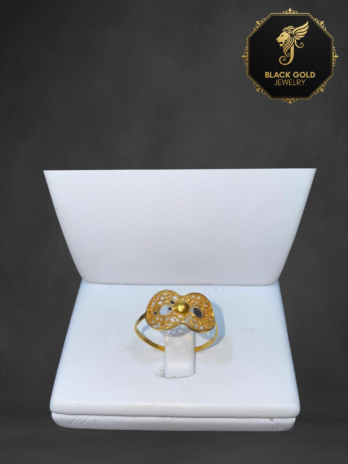 Queen Mother Sovereign Ring