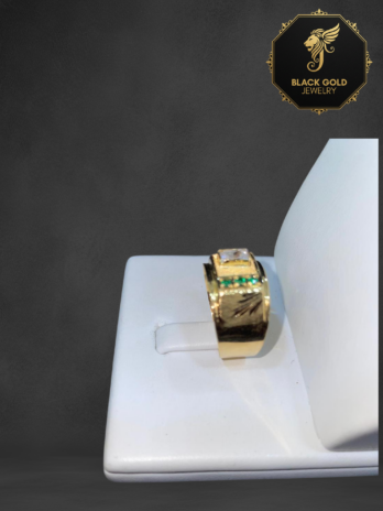 Cacique Emerald Bedazzled Ring